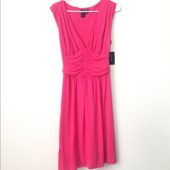 Max Edition Dresses & Skirts - 💕Max Edition 💕 Super hot pink flirty dress!!